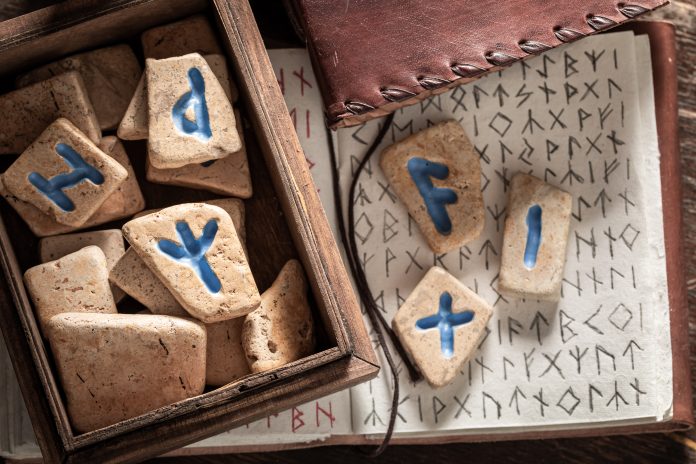 Doing a 3-Rune Reading